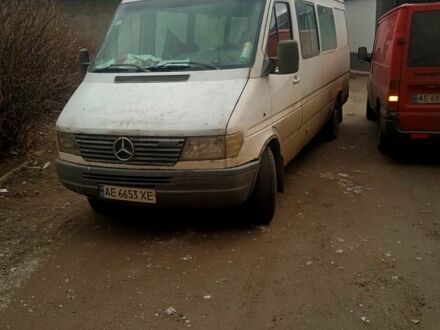 Білий Мерседес Sprinter, об'ємом двигуна 2.9 л та пробігом 111 тис. км за 3000 $, фото 1 на Automoto.ua