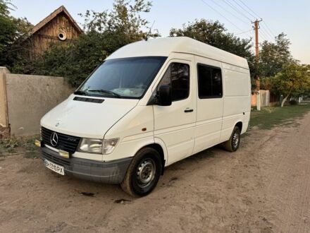 Белый Мерседес Sprinter, объемом двигателя 2.9 л и пробегом 350 тыс. км за 5504 $, фото 1 на Automoto.ua