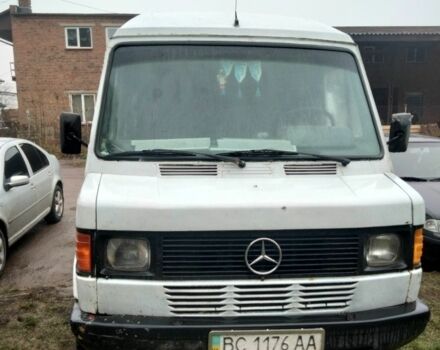 Белый Мерседес Sprinter, объемом двигателя 2.9 л и пробегом 905 тыс. км за 1700 $, фото 1 на Automoto.ua