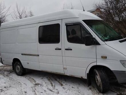 Белый Мерседес Sprinter, объемом двигателя 2.9 л и пробегом 500 тыс. км за 8400 $, фото 1 на Automoto.ua