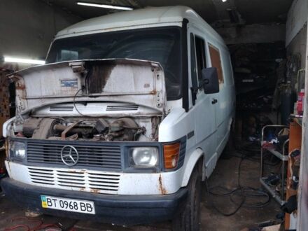 Білий Мерседес Sprinter, об'ємом двигуна 0 л та пробігом 234 тис. км за 1395 $, фото 1 на Automoto.ua