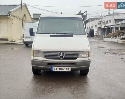Белый Мерседес Sprinter, объемом двигателя 2.9 л и пробегом 325 тыс. км за 4600 $, фото 1 на Automoto.ua