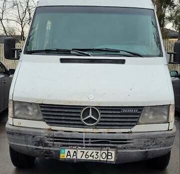 Белый Мерседес Sprinter, объемом двигателя 2.9 л и пробегом 600 тыс. км за 4799 $, фото 1 на Automoto.ua