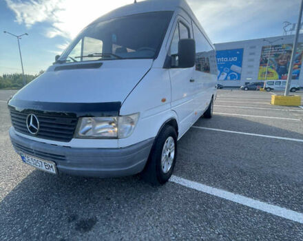 Белый Мерседес Sprinter, объемом двигателя 2.87 л и пробегом 300 тыс. км за 8800 $, фото 1 на Automoto.ua