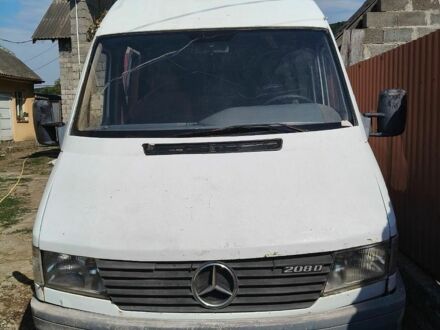 Білий Мерседес Sprinter, об'ємом двигуна 0 л та пробігом 470 тис. км за 3300 $, фото 1 на Automoto.ua