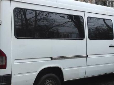 Білий Мерседес Sprinter, об'ємом двигуна 2.3 л та пробігом 850 тис. км за 4000 $, фото 1 на Automoto.ua