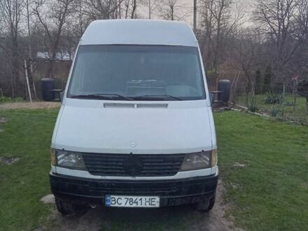 Белый Мерседес Sprinter, объемом двигателя 2.9 л и пробегом 500 тыс. км за 5500 $, фото 1 на Automoto.ua