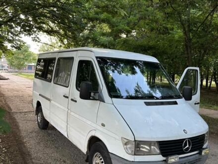 Мерседес Sprinter 1996 в Софиевке на Automoto.ua Белый Мерседес Sprinter, объемом двигателя 2.3 л и пробегом 400 тыс. км за 4000 $, фото 1 на Automoto.ua