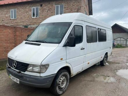Белый Мерседес Sprinter, объемом двигателя 2.9 л и пробегом 400 тыс. км за 5300 $, фото 1 на Automoto.ua