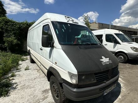 Белый Мерседес Sprinter, объемом двигателя 2.9 л и пробегом 400 тыс. км за 3000 $, фото 1 на Automoto.ua