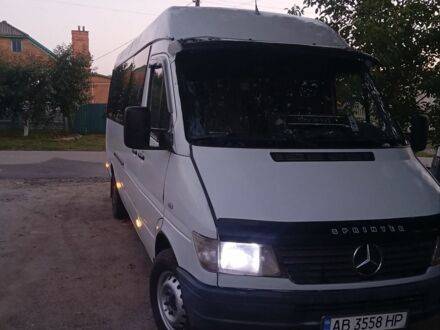 Білий Мерседес Sprinter, об'ємом двигуна 2.9 л та пробігом 681 тис. км за 10000 $, фото 1 на Automoto.ua