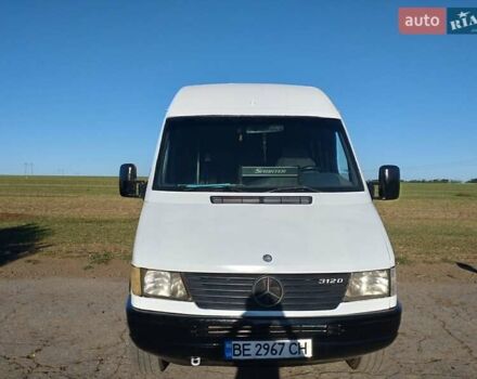 Белый Мерседес Sprinter, объемом двигателя 2.9 л и пробегом 250 тыс. км за 6500 $, фото 1 на Automoto.ua