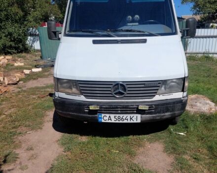 Белый Мерседес Sprinter, объемом двигателя 2.3 л и пробегом 600 тыс. км за 3600 $, фото 1 на Automoto.ua