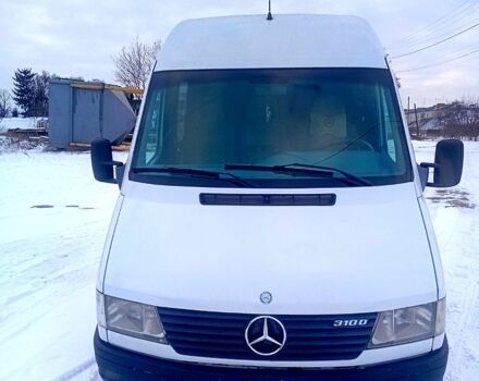 Белый Мерседес Sprinter, объемом двигателя 2.9 л и пробегом 300 тыс. км за 7200 $, фото 1 на Automoto.ua