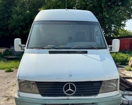 Белый Мерседес Sprinter, объемом двигателя 2.3 л и пробегом 120 тыс. км за 4000 $, фото 1 на Automoto.ua