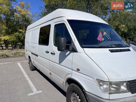 Белый Мерседес Sprinter, объемом двигателя 2.9 л и пробегом 400 тыс. км за 4200 $, фото 1 на Automoto.ua