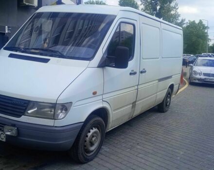 Белый Мерседес Sprinter, объемом двигателя 2.3 л и пробегом 530 тыс. км за 4000 $, фото 1 на Automoto.ua