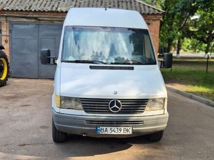 Белый Мерседес Sprinter, объемом двигателя 2.87 л и пробегом 500 тыс. км за 3200 $, фото 1 на Automoto.ua