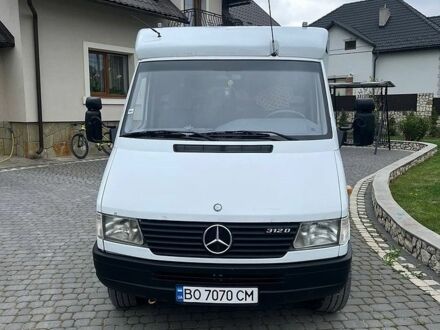 Белый Мерседес Sprinter, объемом двигателя 2.87 л и пробегом 300 тыс. км за 11500 $, фото 1 на Automoto.ua