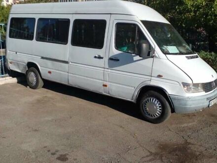 Білий Мерседес Sprinter, об'ємом двигуна 2.3 л та пробігом 450 тис. км за 3999 $, фото 1 на Automoto.ua