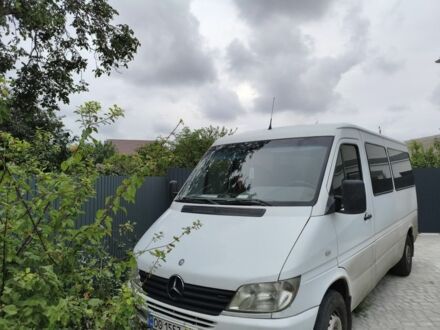 Белый Мерседес Sprinter, объемом двигателя 2.3 л и пробегом 800 тыс. км за 4492 $, фото 1 на Automoto.ua