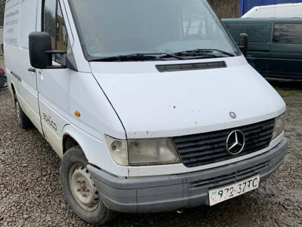 Белый Мерседес Sprinter, объемом двигателя 2.9 л и пробегом 497 тыс. км за 3300 $, фото 1 на Automoto.ua