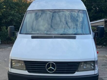 Белый Мерседес Sprinter, объемом двигателя 2.9 л и пробегом 100 тыс. км за 8500 $, фото 1 на Automoto.ua