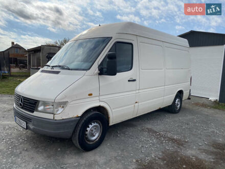 Белый Мерседес Sprinter, объемом двигателя 0 л и пробегом 440 тыс. км за 4700 $, фото 1 на Automoto.ua