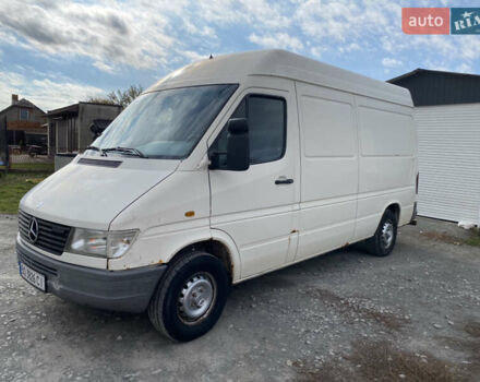 Белый Мерседес Sprinter, объемом двигателя 0 л и пробегом 440 тыс. км за 4700 $, фото 1 на Automoto.ua