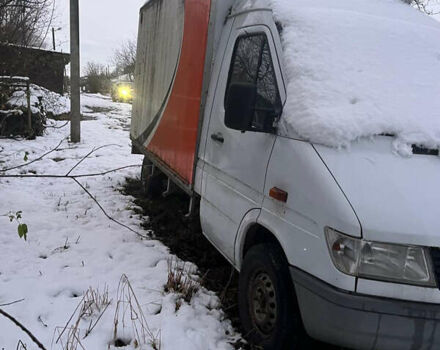 Белый Мерседес Sprinter, объемом двигателя 2.3 л и пробегом 360 тыс. км за 5400 $, фото 1 на Automoto.ua