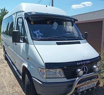 Мерседес Sprinter 1997 в Раздельной на Automoto.ua Белый Мерседес Sprinter, объемом двигателя 2.87 л и пробегом 640 тыс. км за 10500 $, фото 1 на Automoto.ua