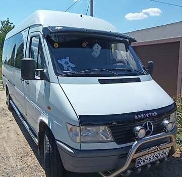 Белый Мерседес Sprinter, объемом двигателя 2.87 л и пробегом 640 тыс. км за 10500 $, фото 1 на Automoto.ua