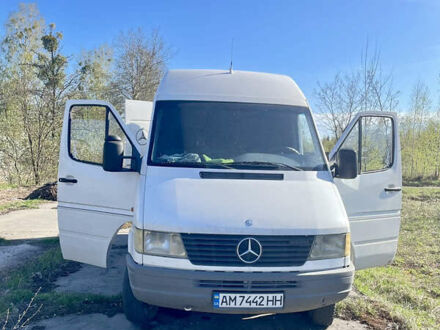 Белый Мерседес Sprinter, объемом двигателя 2.87 л и пробегом 440 тыс. км за 7500 $, фото 1 на Automoto.ua