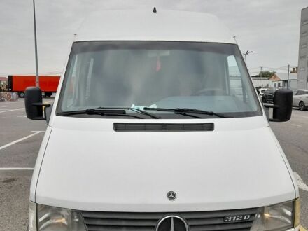Білий Мерседес Sprinter, об'ємом двигуна 2.9 л та пробігом 65 тис. км за 6000 $, фото 1 на Automoto.ua