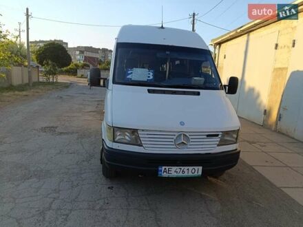 Мерседес Sprinter 1997 в Кривом Роге на Automoto.ua Белый Мерседес Sprinter, объемом двигателя 2.87 л и пробегом 1000 тыс. км за 8000 $, фото 1 на Automoto.ua