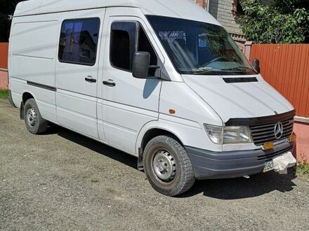 Белый Мерседес Sprinter, объемом двигателя 2.9 л и пробегом 350 тыс. км за 5200 $, фото 1 на Automoto.ua
