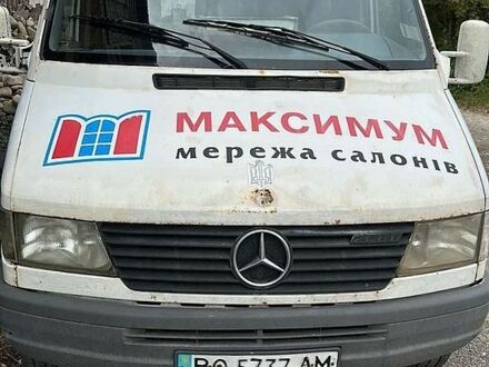 Білий Мерседес Sprinter, об'ємом двигуна 2.3 л та пробігом 450 тис. км за 2200 $, фото 1 на Automoto.ua