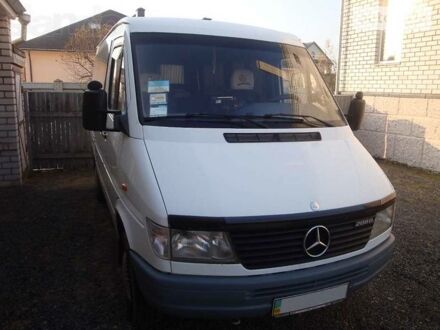 Белый Мерседес Sprinter, объемом двигателя 2.3 л и пробегом 575 тыс. км за 8800 $, фото 1 на Automoto.ua