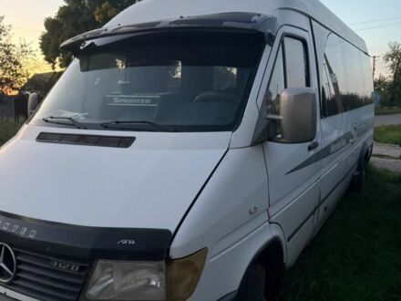 Белый Мерседес Sprinter, объемом двигателя 2.9 л и пробегом 500 тыс. км за 2956 $, фото 1 на Automoto.ua
