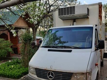 Білий Мерседес Sprinter, об'ємом двигуна 2.3 л та пробігом 385 тис. км за 4400 $, фото 1 на Automoto.ua