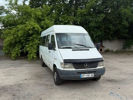 Белый Мерседес Sprinter, объемом двигателя 2.89 л и пробегом 200 тыс. км за 4500 $, фото 1 на Automoto.ua