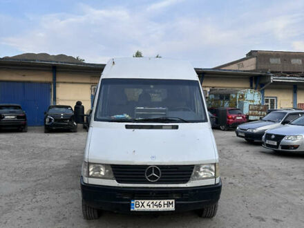 Белый Мерседес Sprinter, объемом двигателя 2.9 л и пробегом 200 тыс. км за 5000 $, фото 1 на Automoto.ua