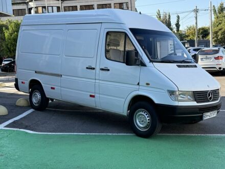 Белый Мерседес Sprinter, объемом двигателя 2.3 л и пробегом 350 тыс. км за 5020 $, фото 1 на Automoto.ua