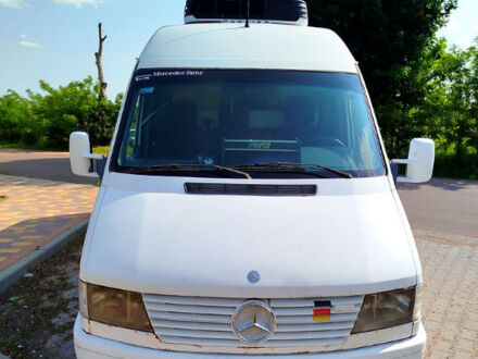 Мерседес Sprinter 1997 в Житомире на Automoto.ua Белый Мерседес Sprinter, объемом двигателя 2.9 л и пробегом 497 тыс. км за 7800 $, фото 1 на Automoto.ua