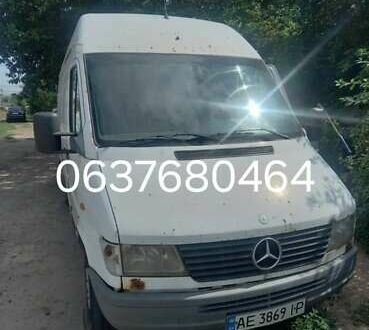 Мерседес Sprinter 1998 в Днепре (Днепропетровске) на Automoto.ua Белый Мерседес Sprinter, объемом двигателя 2.87 л и пробегом 700 тыс. км за 3200 $, фото 1 на Automoto.ua