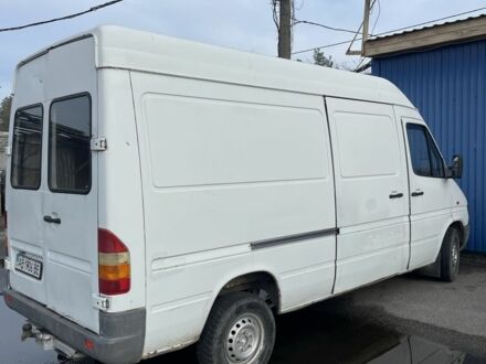 Білий Мерседес Sprinter, об'ємом двигуна 2.5 л та пробігом 200 тис. км за 2835 $, фото 1 на Automoto.ua
