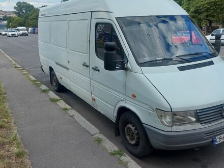 Білий Мерседес Sprinter, об'ємом двигуна 2.9 л та пробігом 900 тис. км за 3600 $, фото 1 на Automoto.ua