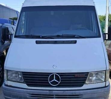 Белый Мерседес Sprinter, объемом двигателя 2.9 л и пробегом 500 тыс. км за 5200 $, фото 1 на Automoto.ua