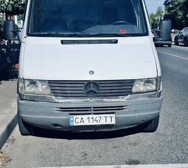 Белый Мерседес Sprinter, объемом двигателя 2.87 л и пробегом 500 тыс. км за 3800 $, фото 1 на Automoto.ua