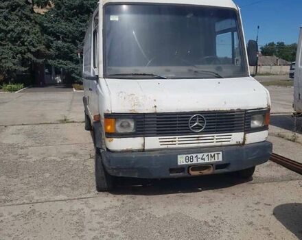 Білий Мерседес Sprinter, об'ємом двигуна 4.25 л та пробігом 500 тис. км за 4350 $, фото 1 на Automoto.ua
